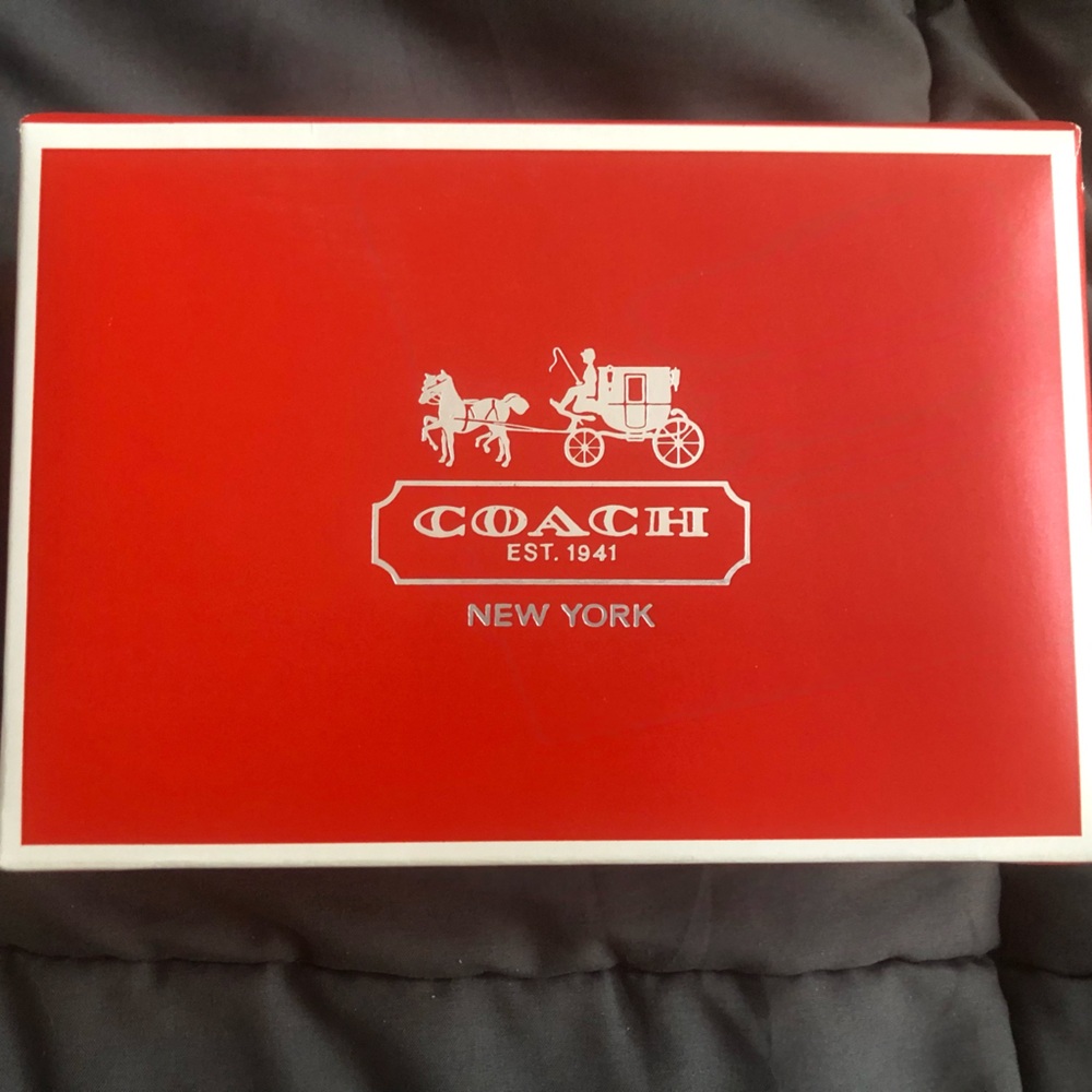 Coach Gift box with tissue paper (tissue paper is used. See picture)